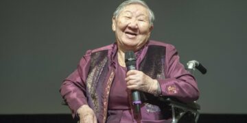 길원옥 할머니, 독일 방문 시 갈비뼈 통증은 거짓말, 재독단체 분노의 항의
