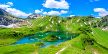 실제가 아닌 것 같이 영화속에나 나올것 같은 호수 Schrecksee