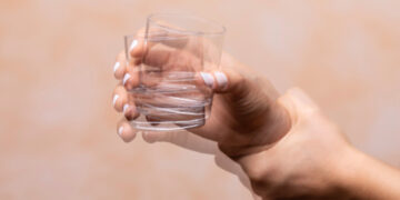 근육 긴장 이상증 – 최근 종종 기사화되고 있는 신경계 질환