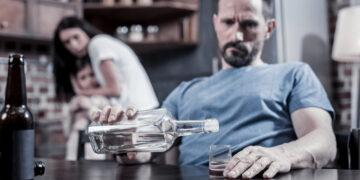 알코올 남용과 중독 : 스스로 치료할 수 없다면 도움을 요청하세요!