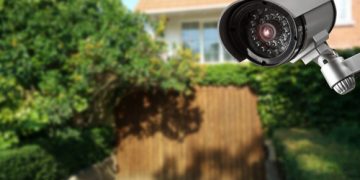 보안상의 이유로 설치한 CCTV, 이웃이 제거를 요청할 경우에는?