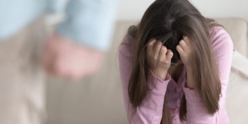 증가하는 독일의 가정 폭력, 내 이웃이 가정 폭력의 피해자라면?