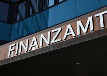 세금 신고 놓치면 최대 25,000유로 벌금? 더 늦기 전에 알아야 할 연체료 피하고 추가 시간 확보하는 방법