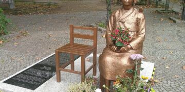 기억과 정의를 위한 투쟁 – 베를린 평화의 소녀상, 아리의 미래는?