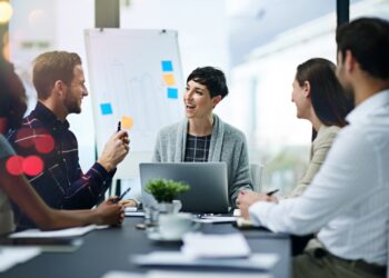 2025 독일 연봉 보고서 – 평균 연봉과 급여가 가장 높은 산업은? 성별 임금 격차는?