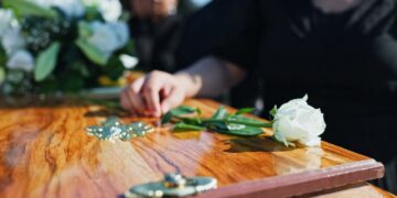 독일 장례식에서 절대 금기시되는 행동들 – 부록 : 독일 장례 문화의 흥미로운 포인트 TOP 7