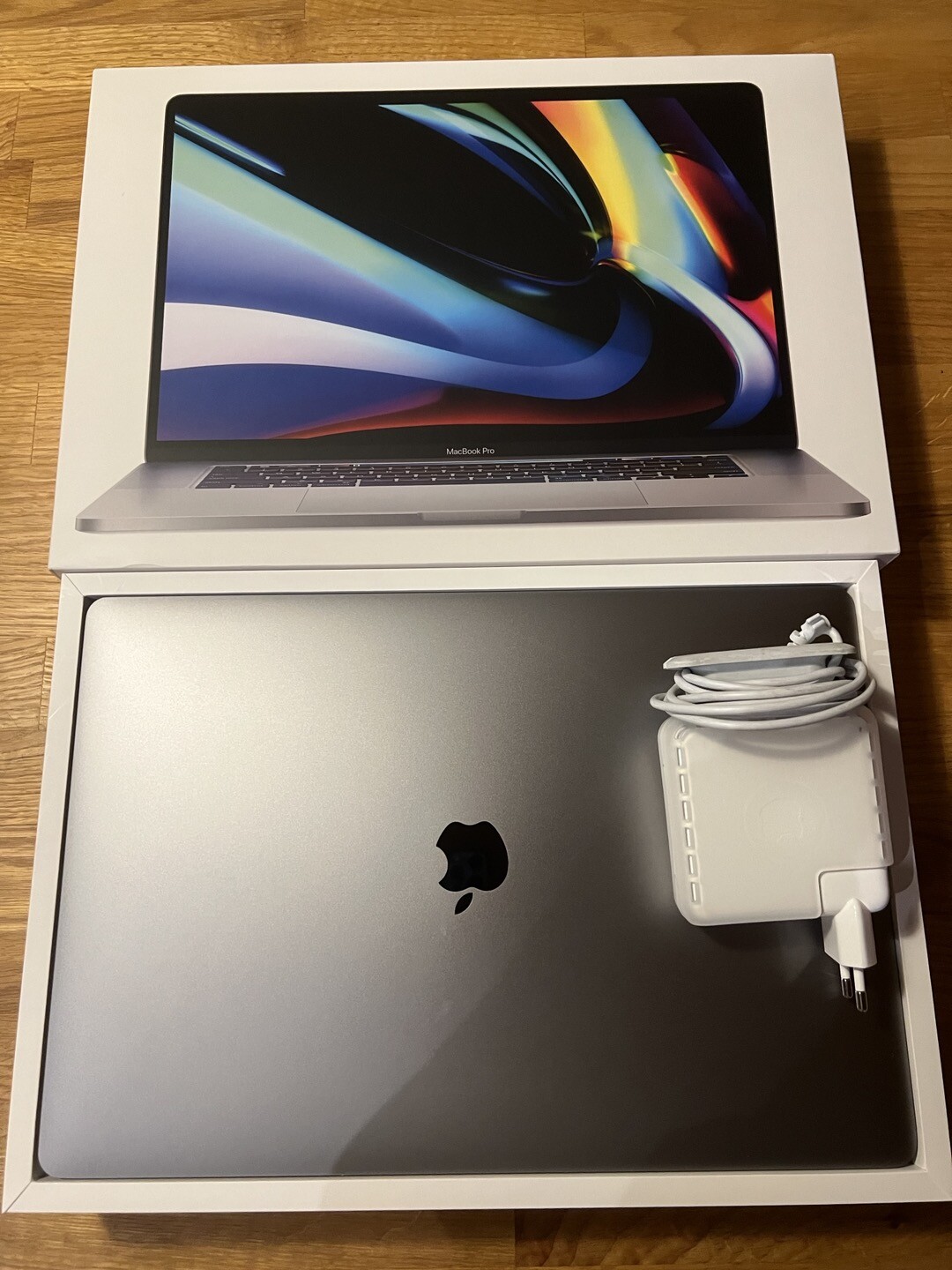 Macbook Pro 2019 16-inch 1TB 모델 판매합니다